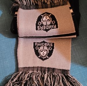 Raiders Acrylic knit scarf with frill tassels. EUC